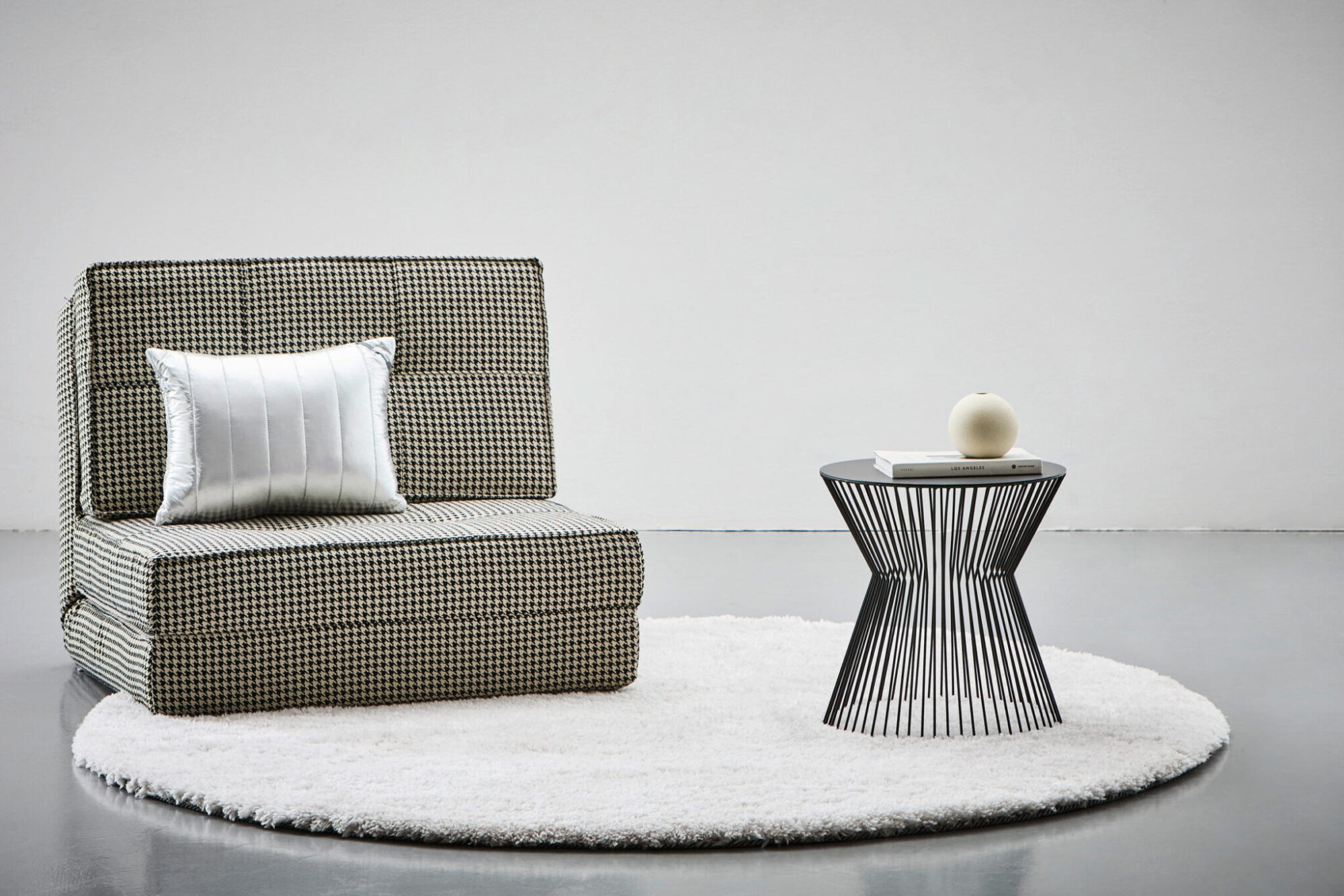 Schwarzer Beistelltisch von Carryhome für den Garten/Outdoor in dunklem Eisen/Metall im modernem Design mit Streben von XXXLutz