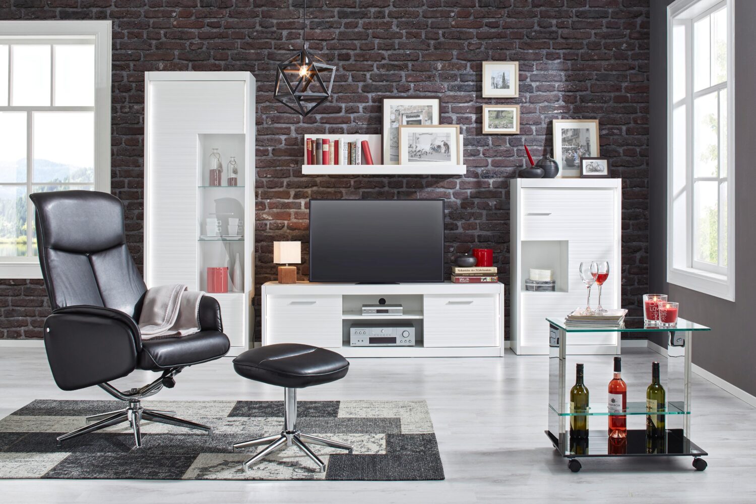 Wohnwand in Weiß inkl. Beleuchtung Holzwerkstoff Based Möbel > TV-Möbel Weiß