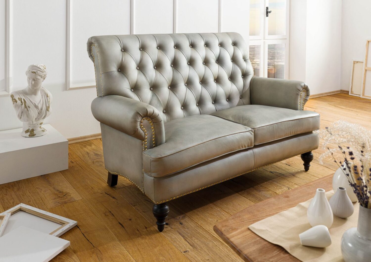 Sofa 2-Sitzer Echtleder 140x84x94 grau CHESTERFIELD #206 Massivmoebel24 DE Möbel/Sofas/2-Sitzer Grau B:140, H:94, T:84