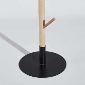 Garderobenständer aus einem Eukalyptusbaumstamm und schwarzem Metall 36x188x36cm Holz Beige Maisons du Monde Möbel Flurmöbel Garderobenständer und Garderobenhaken