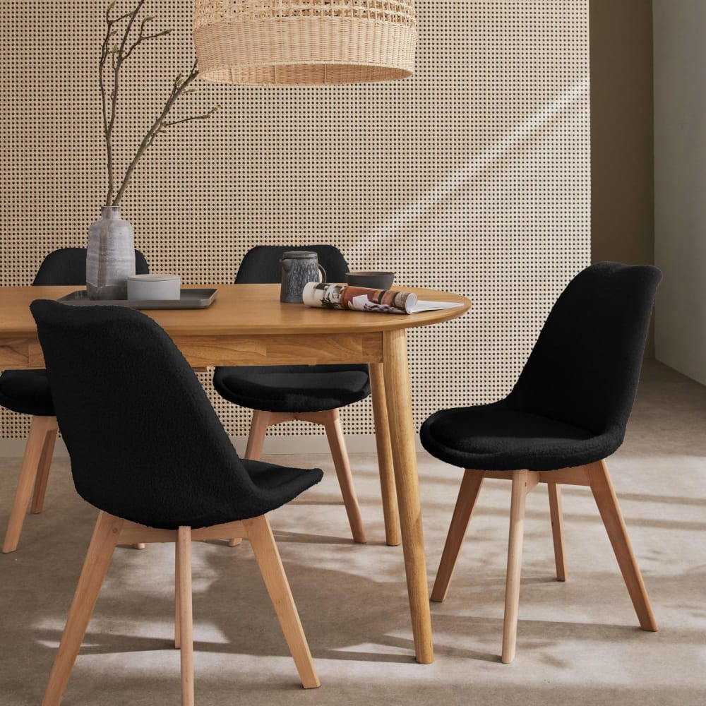 Wohnli Möbelsuche - 4er-Set Stühle mit schwarzem Bouclé-Bezug