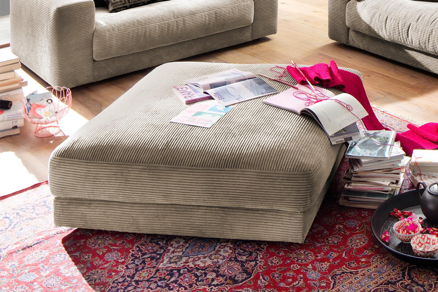 wohnli-moebel-suche-800000690127-1 BIG HOCKER MADELINE Taupe Cord Textil KAWOLA Möbel > Sessel > Hocker Taupe