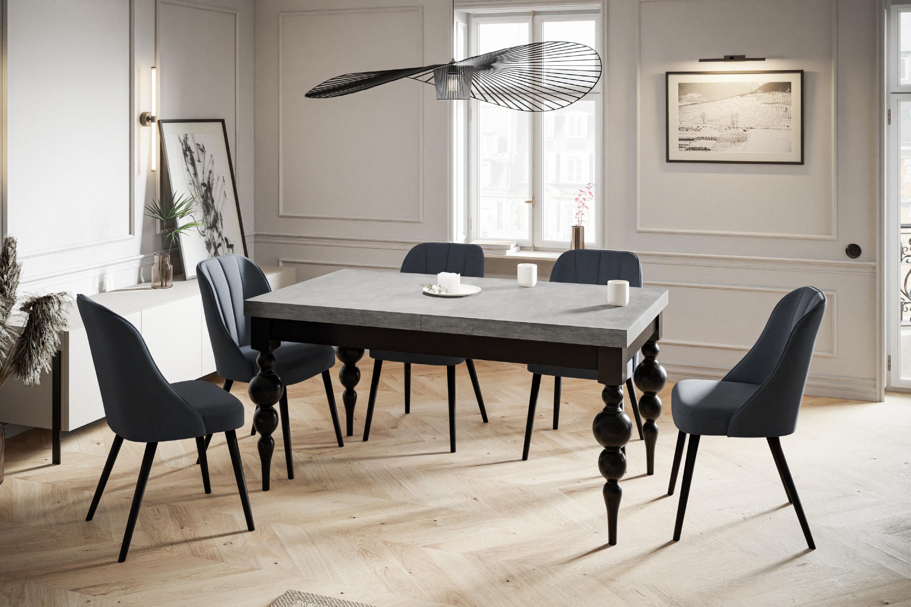 ausziehbarer Tisch