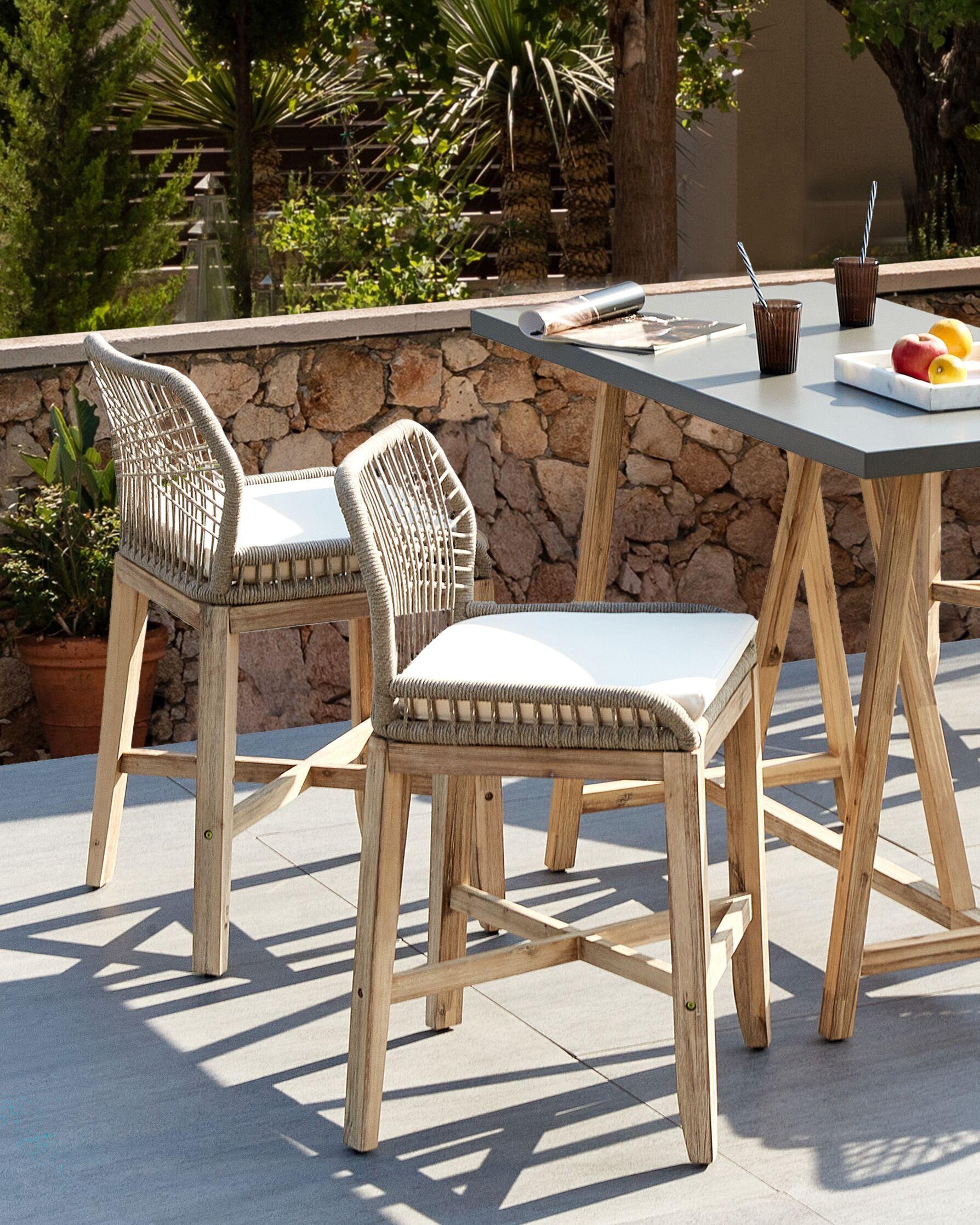 GARTENBARHOCKER 2er Set Heller Holzfarbton Talamone Holz Beliani Möbel > Sessel > Hocker Braun