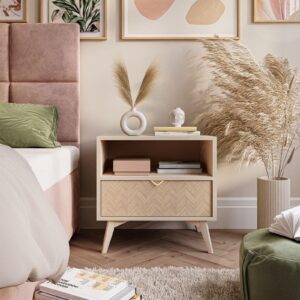wohnli-moebel-suche-800001807806-1 NACHTTISCH ALOE mit Fischgrätenmuster Scandi Sandbeige Holzwerkstoff Lookway Möbel > Kommoden & Schubladenschränke > Nachttische Beige