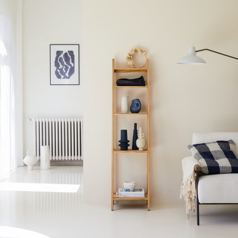 Wohnli Möbelsuche - Bücherregal aus massivem Teak Step