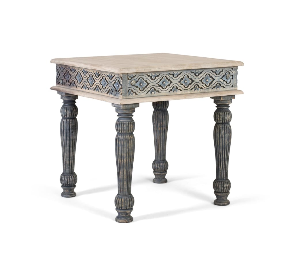 Wohnli Möbelsuche - Couchtisch aus Mangoholz und handgeschnitzten Beinen