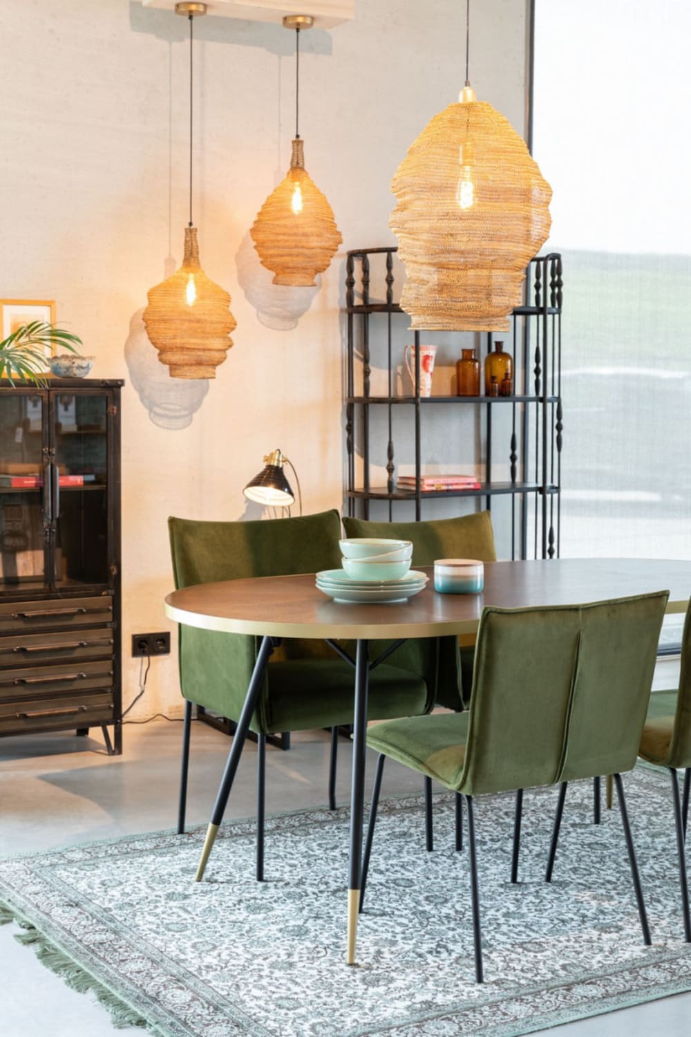 Ovaler Esstisch aus Eschenholz mit goldener Umrandung 180x75x90cm Holz Braun White label Möbel Esszimmermöbel Esstische