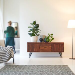 Wohnli Möbelsuche - TV Schrank aus massivem Palisanderholz 150 cm
