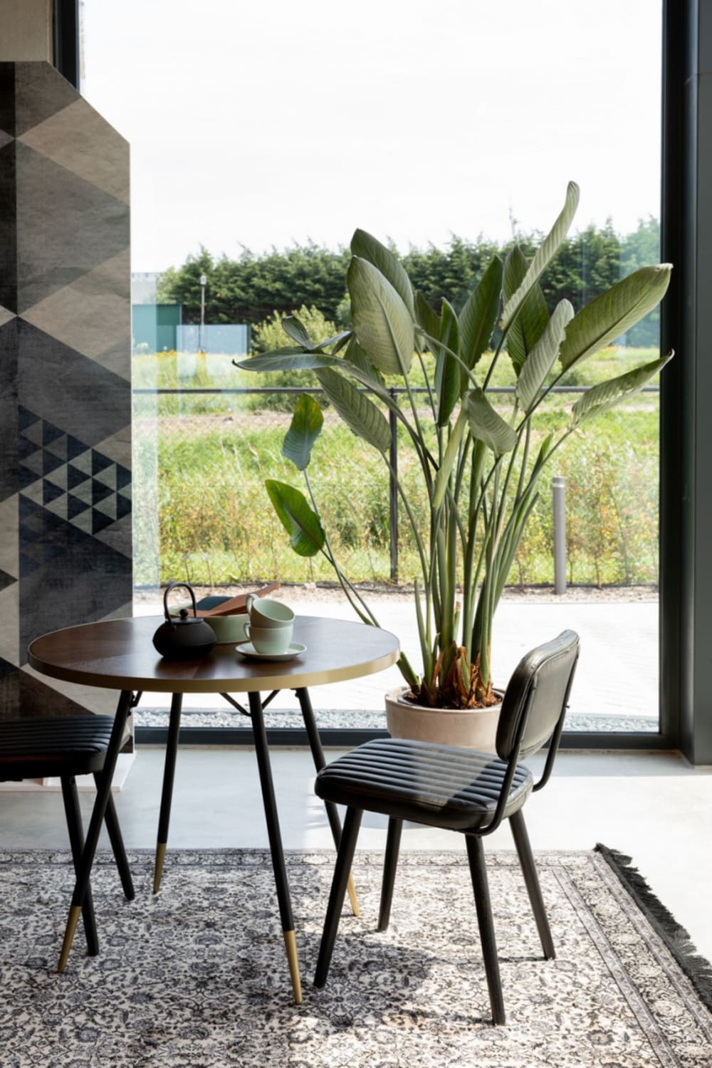 Runder Esstisch mit Eschenholzfurnier 91x75x91cm Holz Braun White label Möbel Esszimmermöbel Esstische