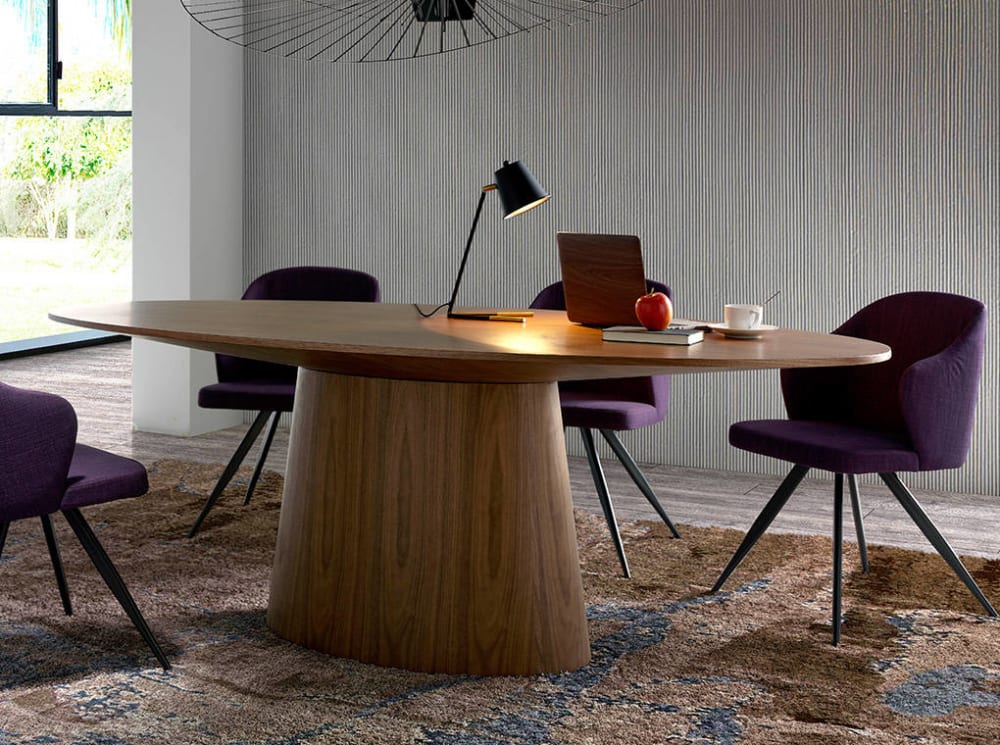 Ovaler Esstisch aus Walnussholz 110x76x220cm Holz Braun Angel Cerda Möbel Esszimmermöbel Esstische