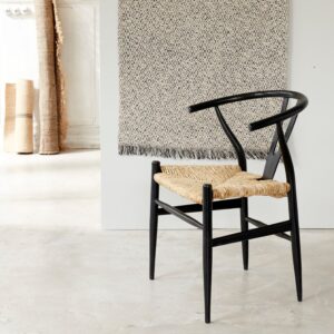 Stuhl aus Mindyholz mit geflochtener Sitzfläche 55x78x46cm Holz Schwarz BERAH GETAH Möbel Esszimmermöbel Stühle