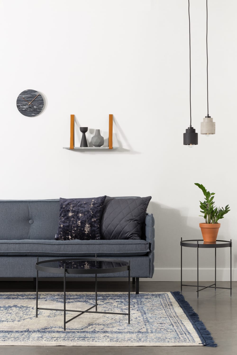 Schwarzer Couchtisch aus gehärtetem Glas und Stahl 0x40x63cm Glas Schwarz Zuiver Möbel Wohnzimmermöbel Beistelltische