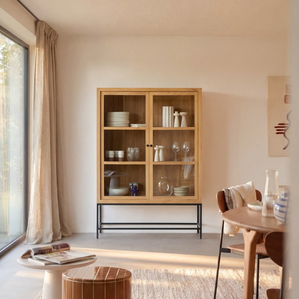 wohnli-moebel-suche-M21065564 Wohnli Möbelsuche - Hoher Vitrinenschrank aus massivem Teakholz