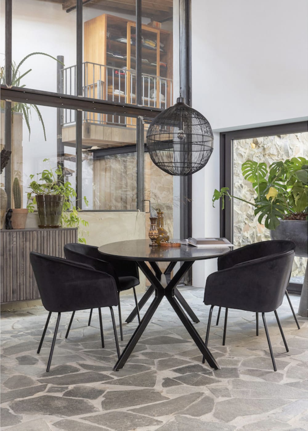 Ovaler Tisch aus MDF in Schwarz für 6-8 Personen 220x75x100cm Holz Schwarz WOOOD Möbel Esszimmermöbel Esstische