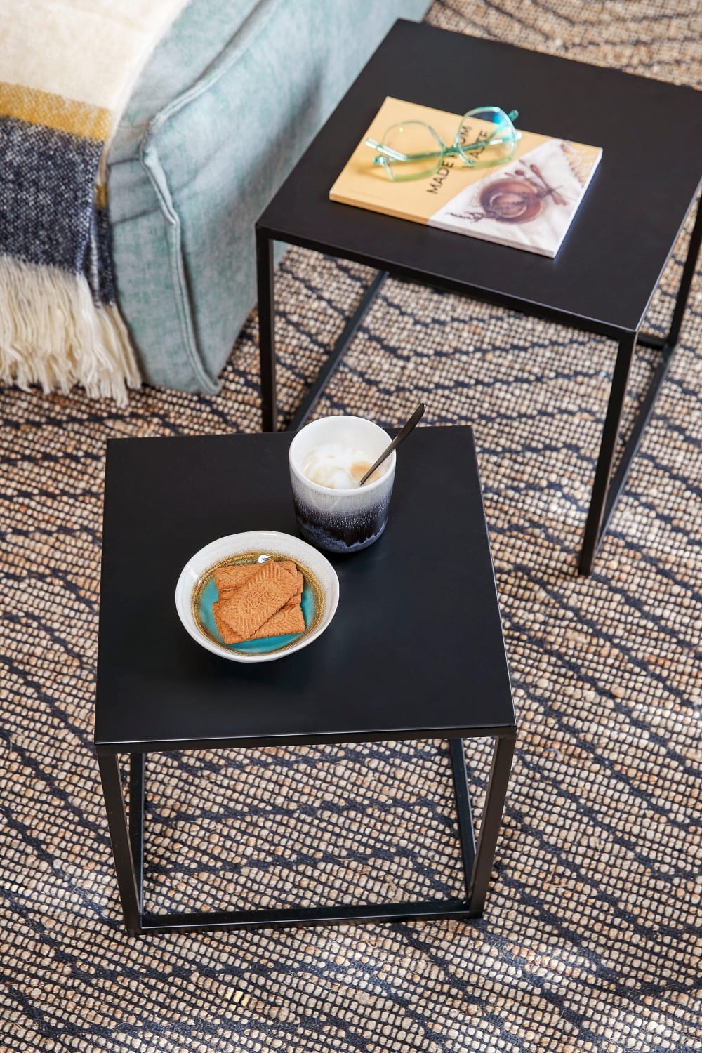 2er-Set Couchtische aus schwarzem Metall 35x33x35cm Stahl Schwarz Mica Decorations Möbel Wohnzimmermöbel Couchtische