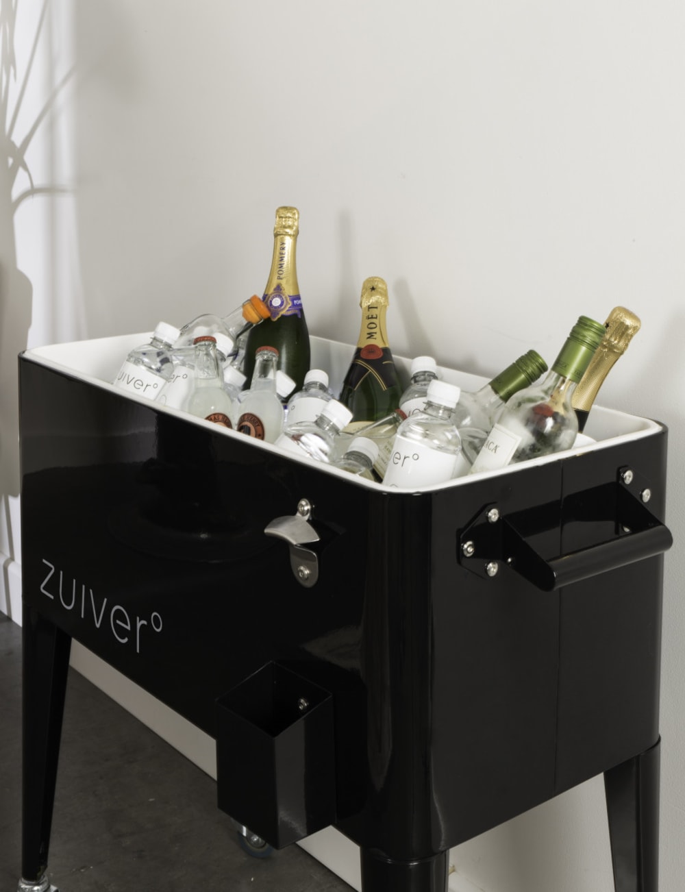 Moderne Eiswürfelschale aus schwarzem Stahl 91x84x39cm PVC und Synthetik Schwarz Zuiver Möbel Flurmöbel Dielenbänke