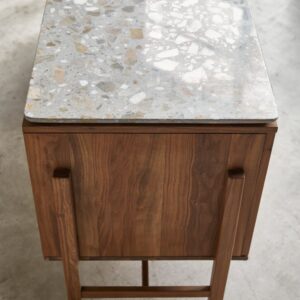 wohnli-moebel-suche-M22143704-1 Anrichte aus Nussbaum massiv und Premium-Terrazzo 160 cm 160x75x55cm Holz Braun Tikamoon Möbel Esszimmermöbel Sideboards, Highboards & niedrige Anrichten