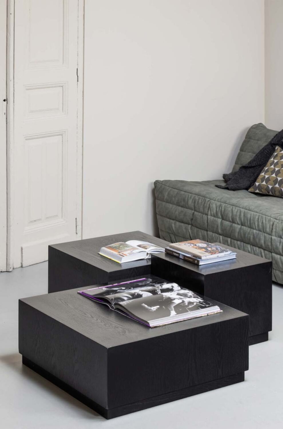 Set aus 3 quadratischen Couchtischen aus MDF in Schwarz 70x30x70cm Holz Schwarz WOOOD Möbel Wohnzimmermöbel Couchtische