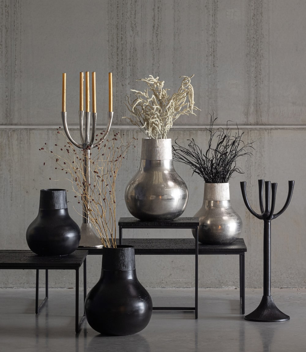 Beistelltisch aus Teakholz schwarz 60x38x60cm Holz Schwarz BePureHome Möbel Wohnzimmermöbel Couchtische