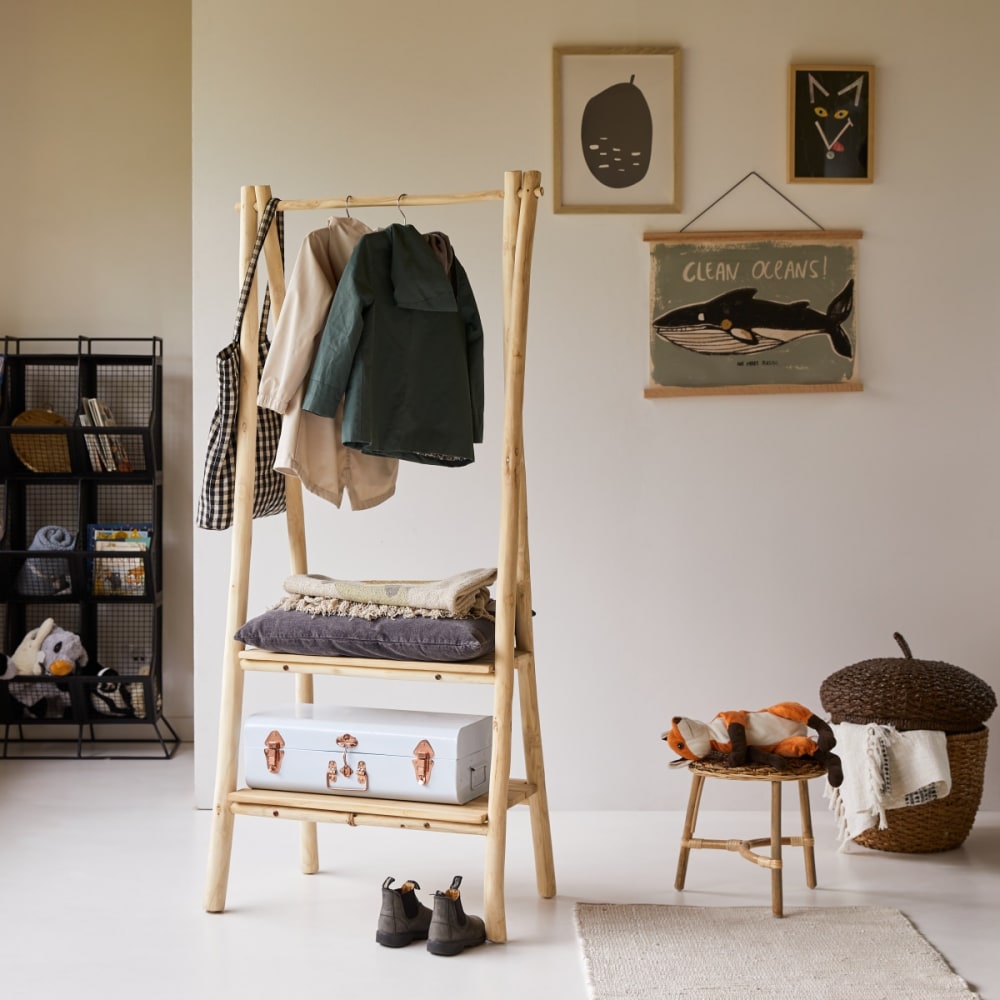 wohnli-moebel-suche-M23014900 Wohnli Möbelsuche - Kleiderständer aus Teak massiv für Kinder