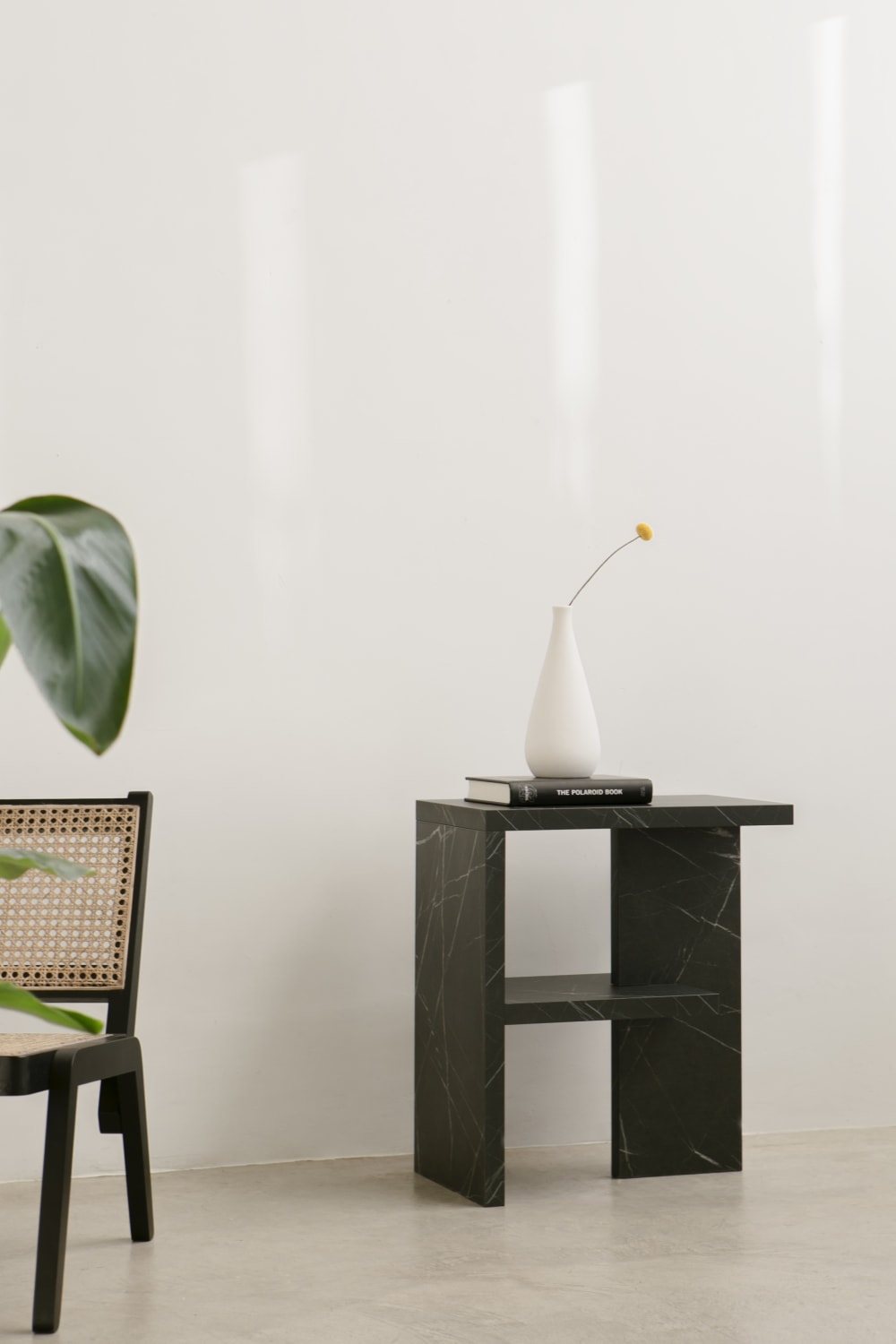 wohnli-moebel-suche-M23037892-1 Beistelltisch mit schwarzem Marmoreffekt 48x52x30cm Spanplatte Schwarz RNT by Really Nice Things Möbel Wohnzimmermöbel Beistelltische