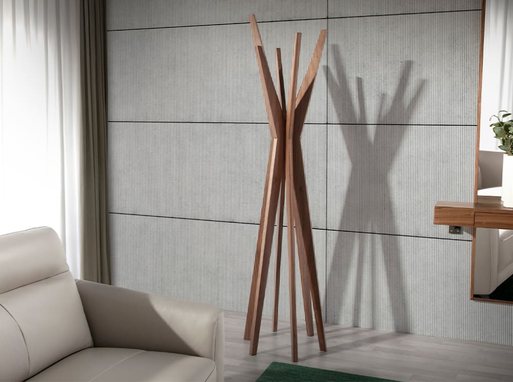 wohnli-moebel-suche-M23047006-1 Garderobenständer aus Walnussholz 50x190x50cm Holz Braun Angel Cerda Möbel Schlafzimmermöbel Kleiderständer