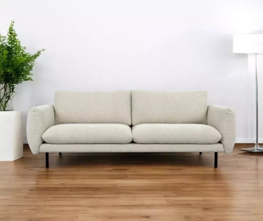 3-Sitzer-Sofa aus beigem Bouclé-Stoff 230x81x98cm Stoff Beige Mathi Design Sofas und Sessel Sofas 2-Sitzer-Sofas & 3-Sitzer-Sofas