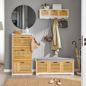 wohnli-moebel-suche-M23087735-1 Schuhschrank mit 3 Klappen und 2 Hacken MDF Bambus Natur 55x112x30cm Holz Beige SoBuy Möbel Flurmöbel Schuhschränke