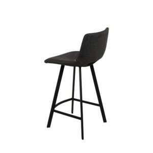 Niedriger Hocker mit Bezug in Dunkelgrau und Beinen in Schwarz. 49x92x45cm PES - Polyester Grau Koketto Home Möbel Wohnzimmermöbel Hocker