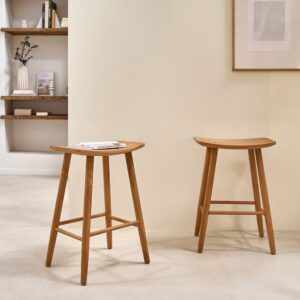 wohnli-moebel-suche-M23126996-1 Set aus 2 Hockern aus massivem Teakholz 65 cm 48x67x35cm Holz Beige BERAH GETAH Möbel Esszimmermöbel Barhocker