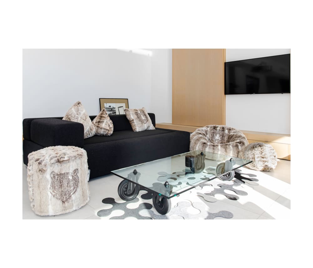 Pouf aus Kunstpelz mit Stickerei in hellbraun 50x50x50cm Webpelz Braun MX HOME Sofas und Sessel Sessel, Poufs und Fußbänke Sitzsäcke