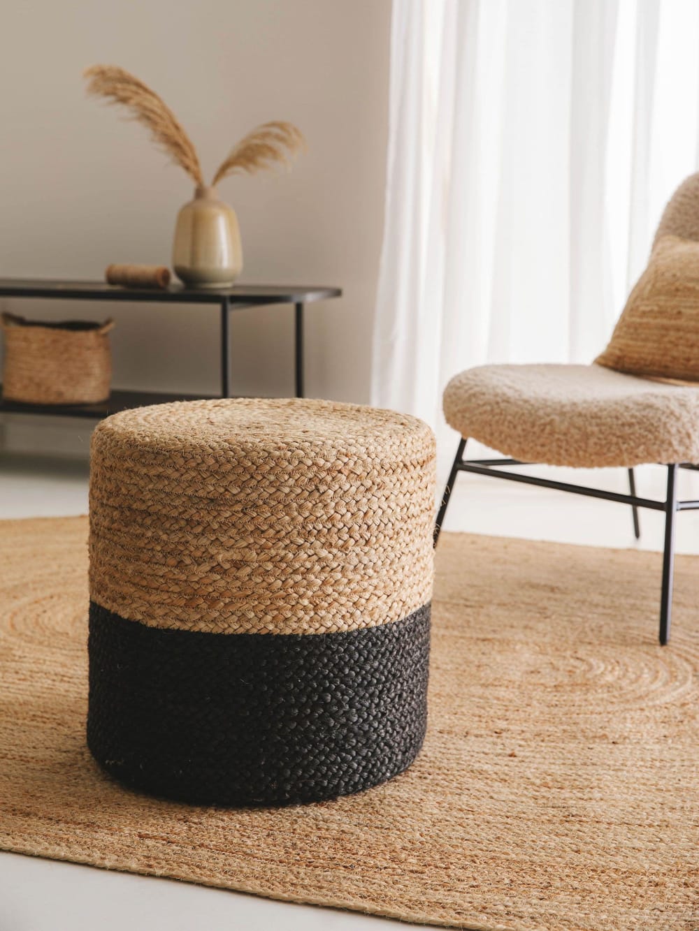 Handgefertigter Jute-Pouf hellbraun/schwarz 40x40x40 40x40x40cm Jute Braun Benuta Sofas und Sessel Sessel, Poufs und Fußbänke Sitzsäcke
