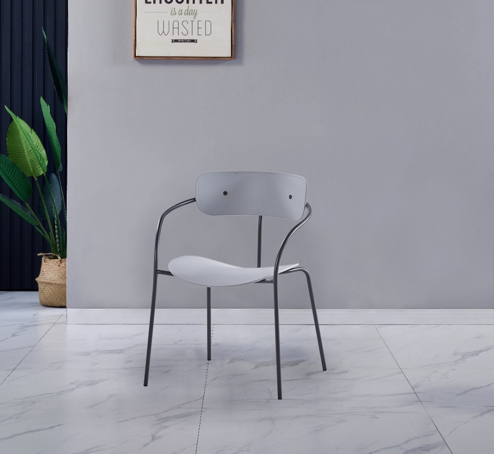 Set von 4 hellgrauen Design-Stühlen 47x77x56cm PVC und Synthetik Grau Concept Usine Möbel Esszimmermöbel Stühle