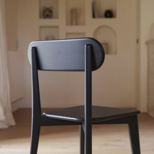 wohnli-moebel-suche-M23158706-1 Set aus 2 Stühlen aus massiver Teakholz Black 48x85x49cm Holz Schwarz Tikamoon Möbel Esszimmermöbel Stühle