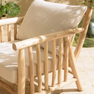 Sessel aus natürlichen Teakholzzweigen mit weißen Kissen 70x80x82cm Holz Braun MACABANE Sofas und Sessel Sessel, Poufs und Fußbänke Sessel