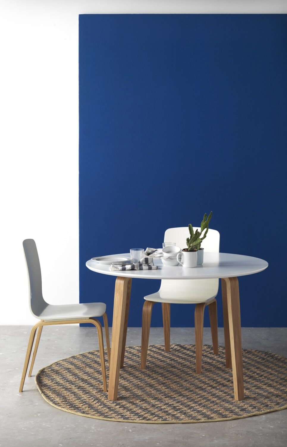 Tisch aus MDF-Platte Durchmesser 110x75x110cm Spanplatte Weiß GEESE HOME Möbel Esszimmermöbel Esstische