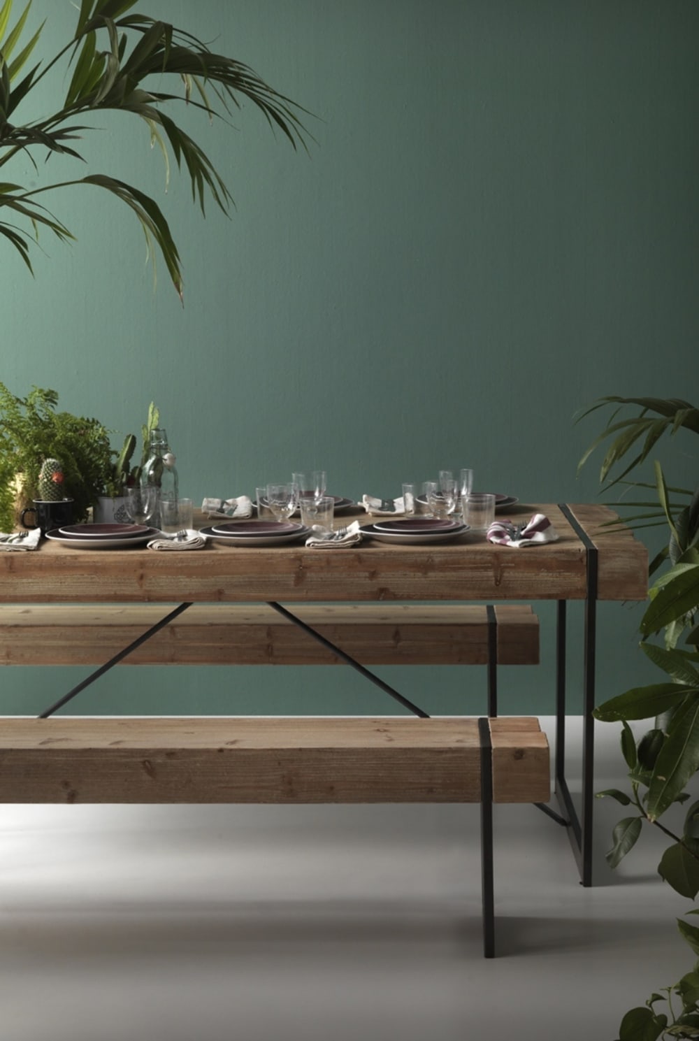 Sitzbank aus Holz mit Metallbeinen 30x45x200cm Holz Braun GEESE HOME Möbel Esszimmermöbel Sitzbank und Holzbank