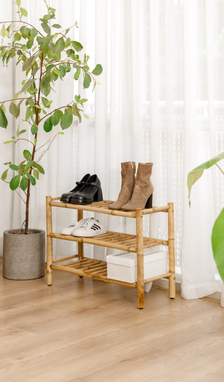 Schuhschrank mit 3 Ablagen  aus Bambuholz 28x49x68cm Holz Braun Nordlys Möbel Flurmöbel Schuhschränke