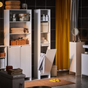 wohnli-moebel-suche-M24147869-1 Hochschrank mit wäschesack aus weiß 30x170x30cm Spanplatte Weiß SoBuy Möbel Badezimmermöbel Bad-Hochschränke