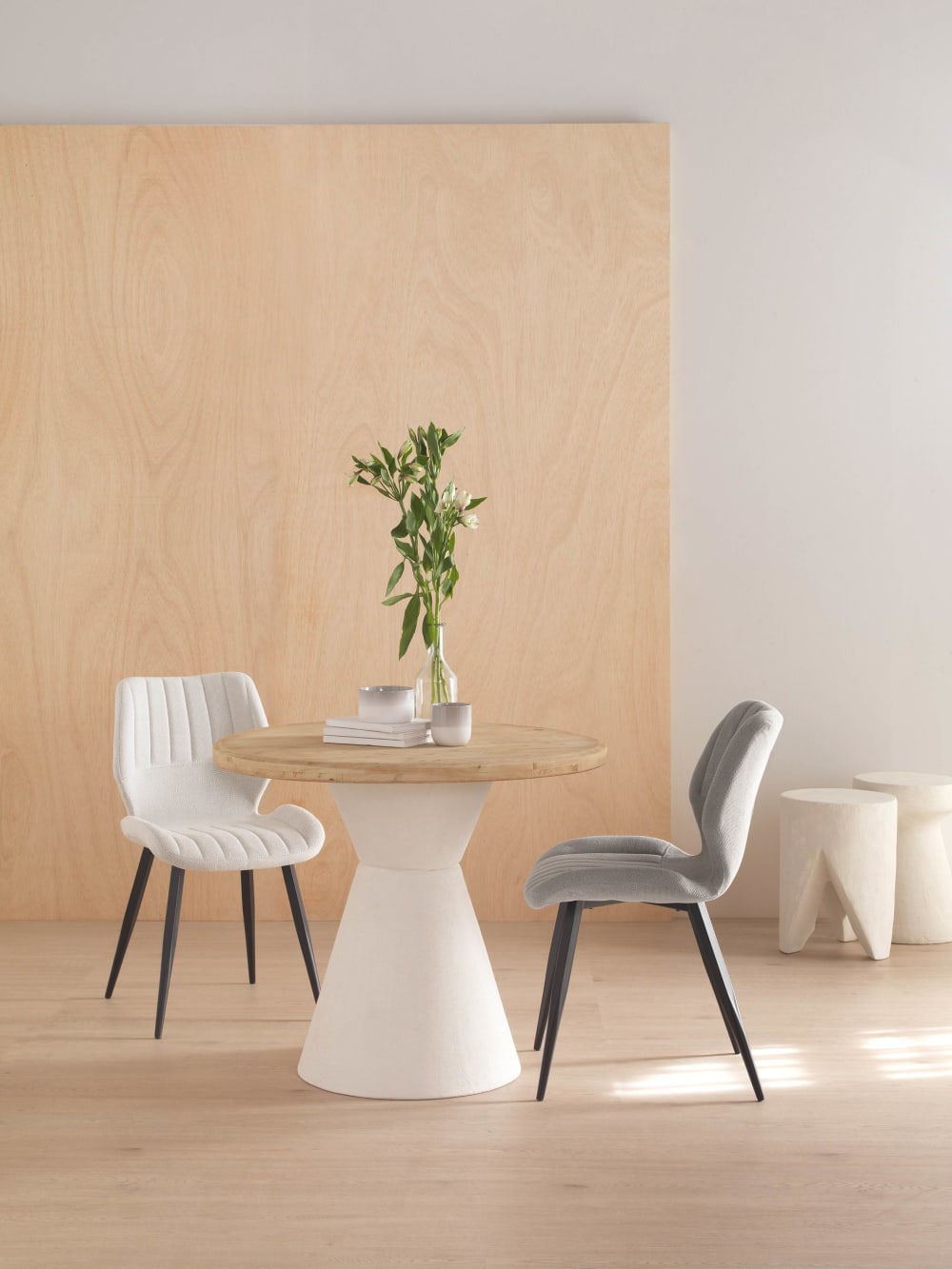 Runder Esstisch aus Fichtenholz und Sockel aus weißem Polyresin 90x76x90cm Holz Weiß GEESE HOME Möbel Esszimmermöbel Esstische