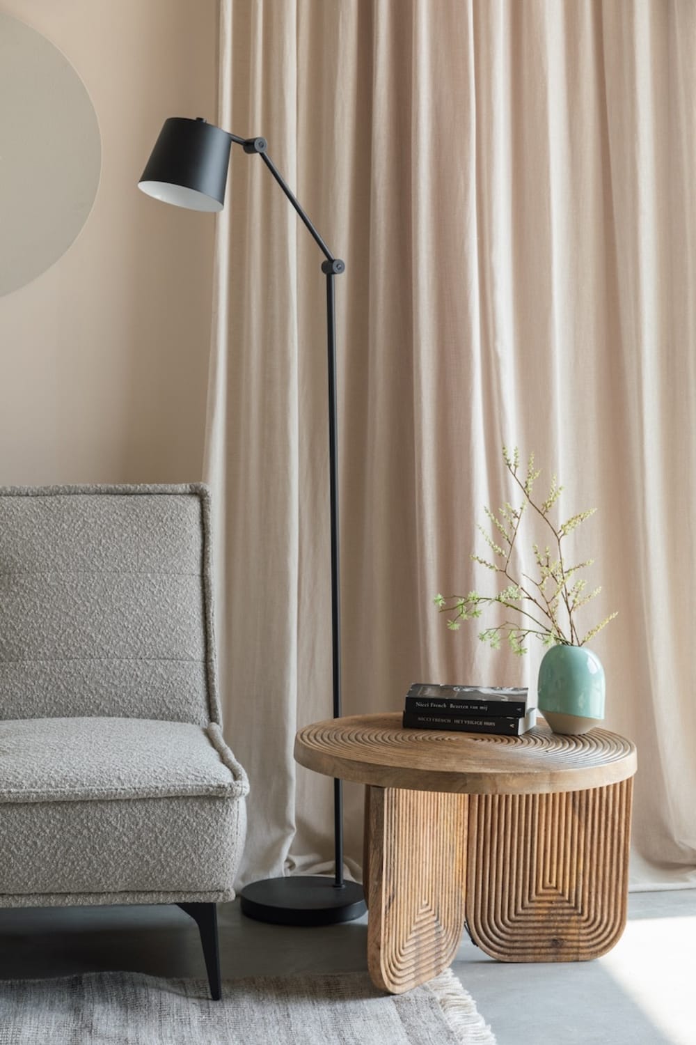 Runder Couchtisch aus Mangoholz in warmen Tönen 0x40x60cm Holz Braun White label Möbel Wohnzimmermöbel Couchtische