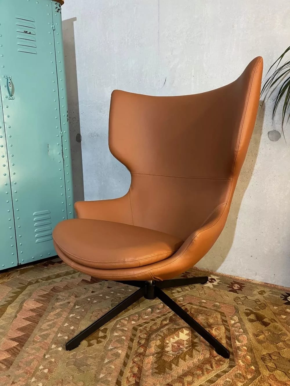 Drehbarer Lounge-Sessel aus schokoladenbraunem Stoff 70x97x77cm PVC und Synthetik Braun Mathi Design Sofas und Sessel Sessel, Poufs und Fußbänke Sessel