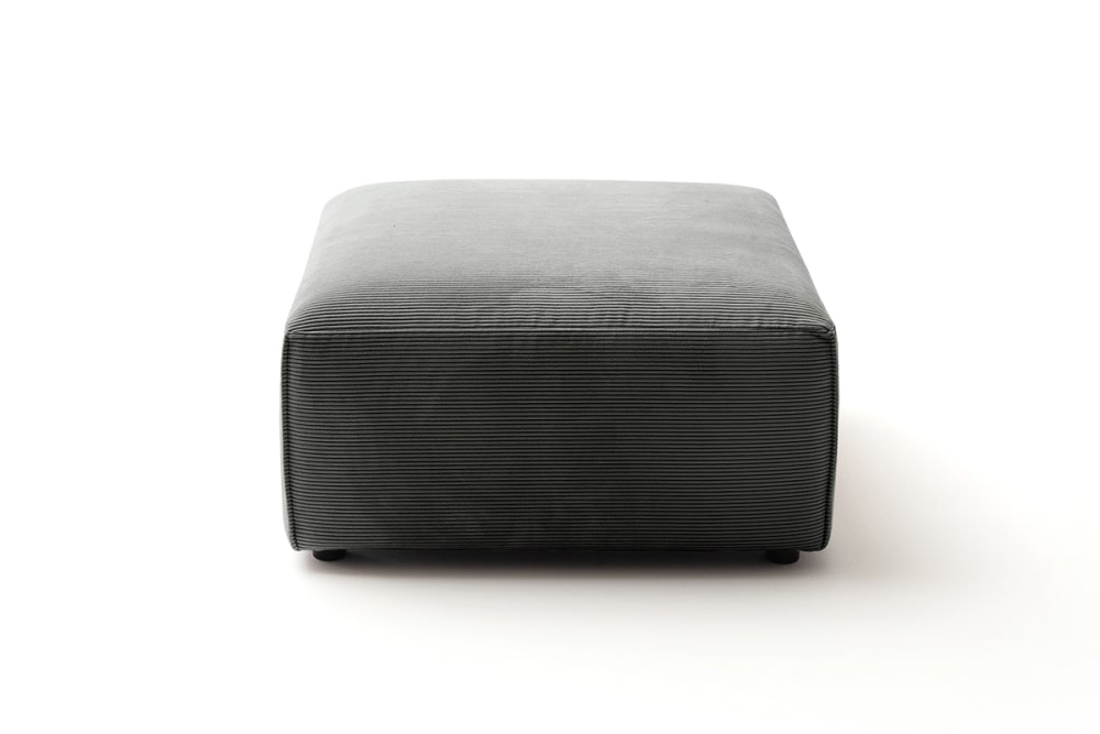 Wohnli Möbelsuche - Polsterhocker aus Feincord