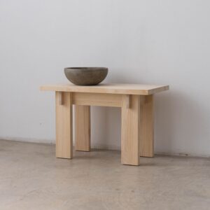 wohnli-moebel-suche-M24181466-1 Bank kleine aus massiver Kiefer natur 75 cm Lackiert 75x46x35cm Holz Braun Naan Furniture Möbel Esszimmermöbel Sitzbank und Holzbank