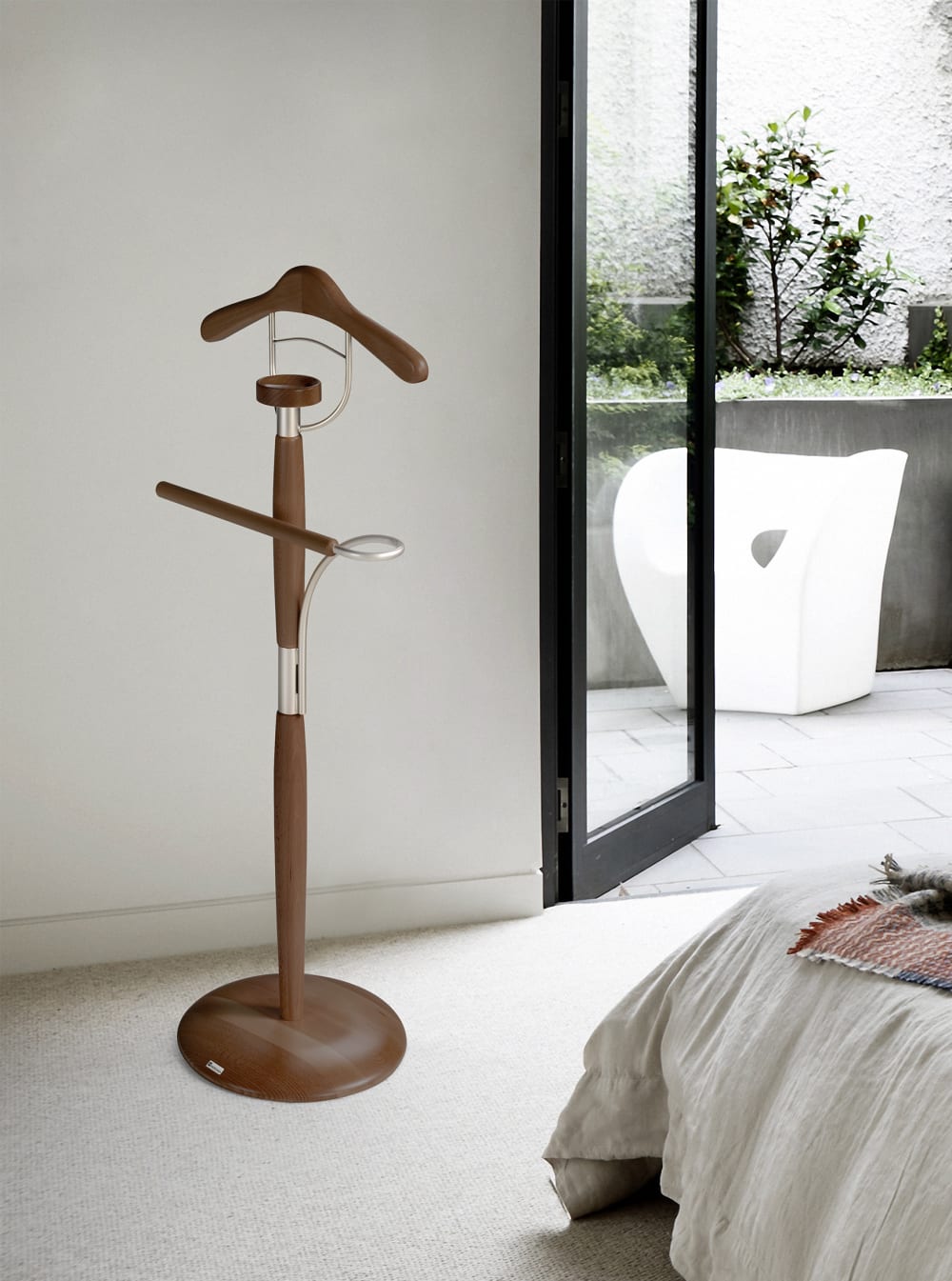 Herrendiener aus lackiertem Buchenholz in Nussbaum 110x45x32 cm 45x117x32cm Holz Braun Herdasa Möbel Schlafzimmermöbel Kleiderständer