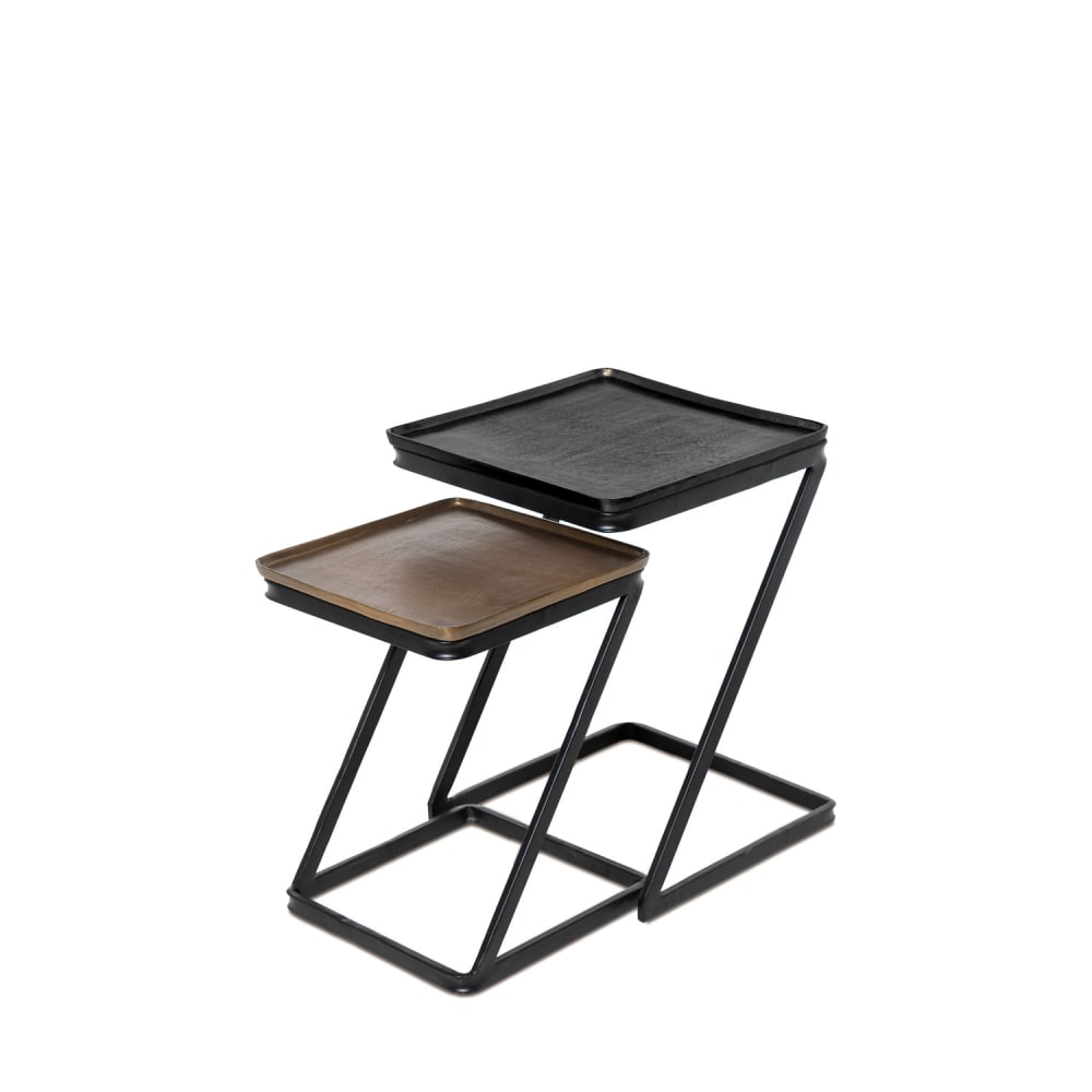 Wohnli Möbelsuche - Set quadratischer Tische aus schwarzem und goldenem Aluminium