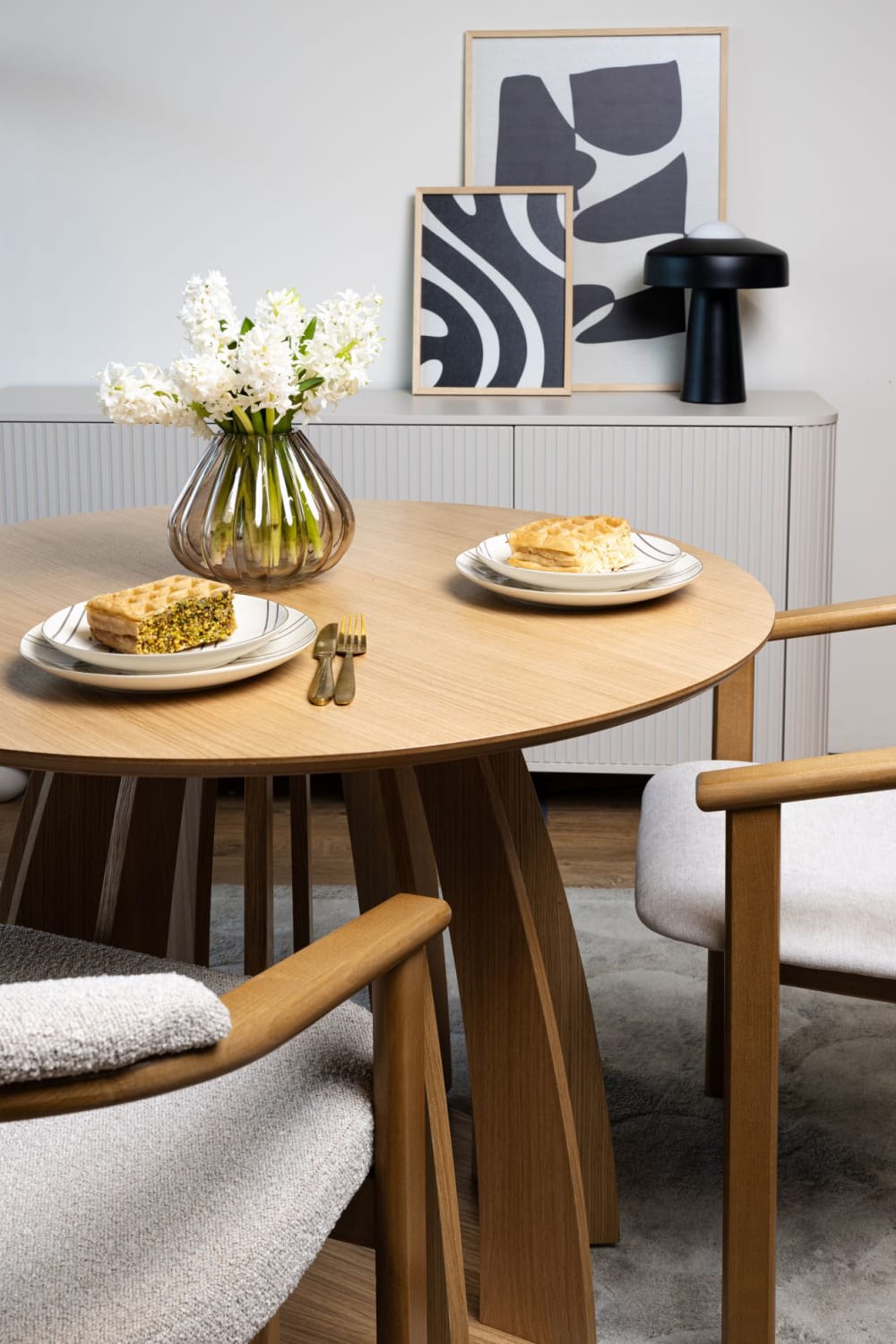 Runder Esstisch Eiche-Optik Ø100 cm 100x75x100cm Spanplatte Beige Selsey Möbel Esszimmermöbel Esstische