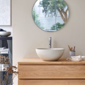 Rundes Waschbecken aus cremefarbenem Terrazzo 36x15x36cm Marmor Beige Tikamoon Möbel Badezimmermöbel Waschtische