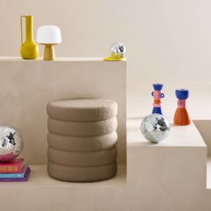 Hocker mit Stauraum und taupefarbenem Bouclé 37x40x37cm Holz Taupe sweeek Sofas und Sessel Sessel, Poufs und Fußbänke Sitzsäcke